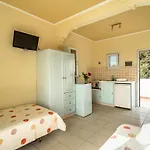 Helena Apartment *