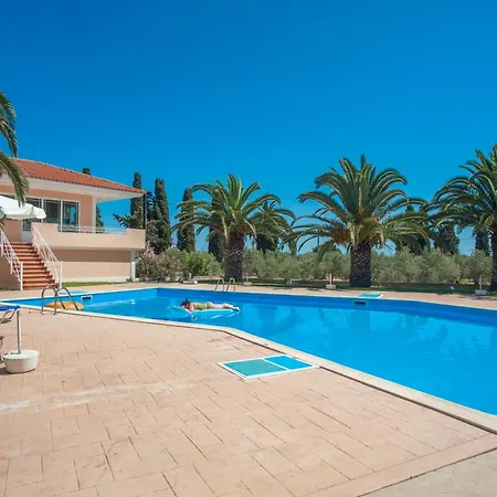 Helena * Свороната